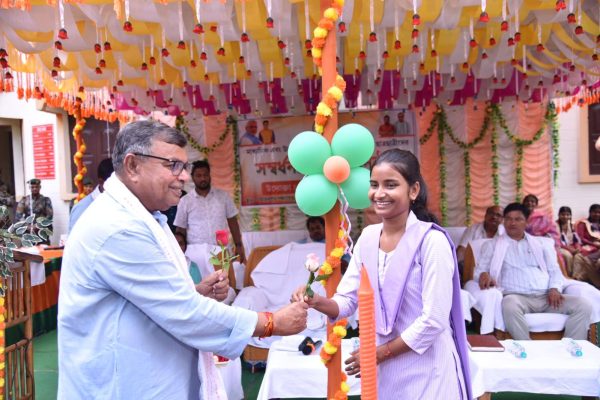 মেয়েদের শিক্ষা আত্মনির্ভরতার চাবিকাঠি: কৃষিমন্ত্রী