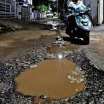 নতুন রাস্তা নির্মাণে বাধা, রাতের আঁধারে ভাঙচুর, চরম উত্তেজনা