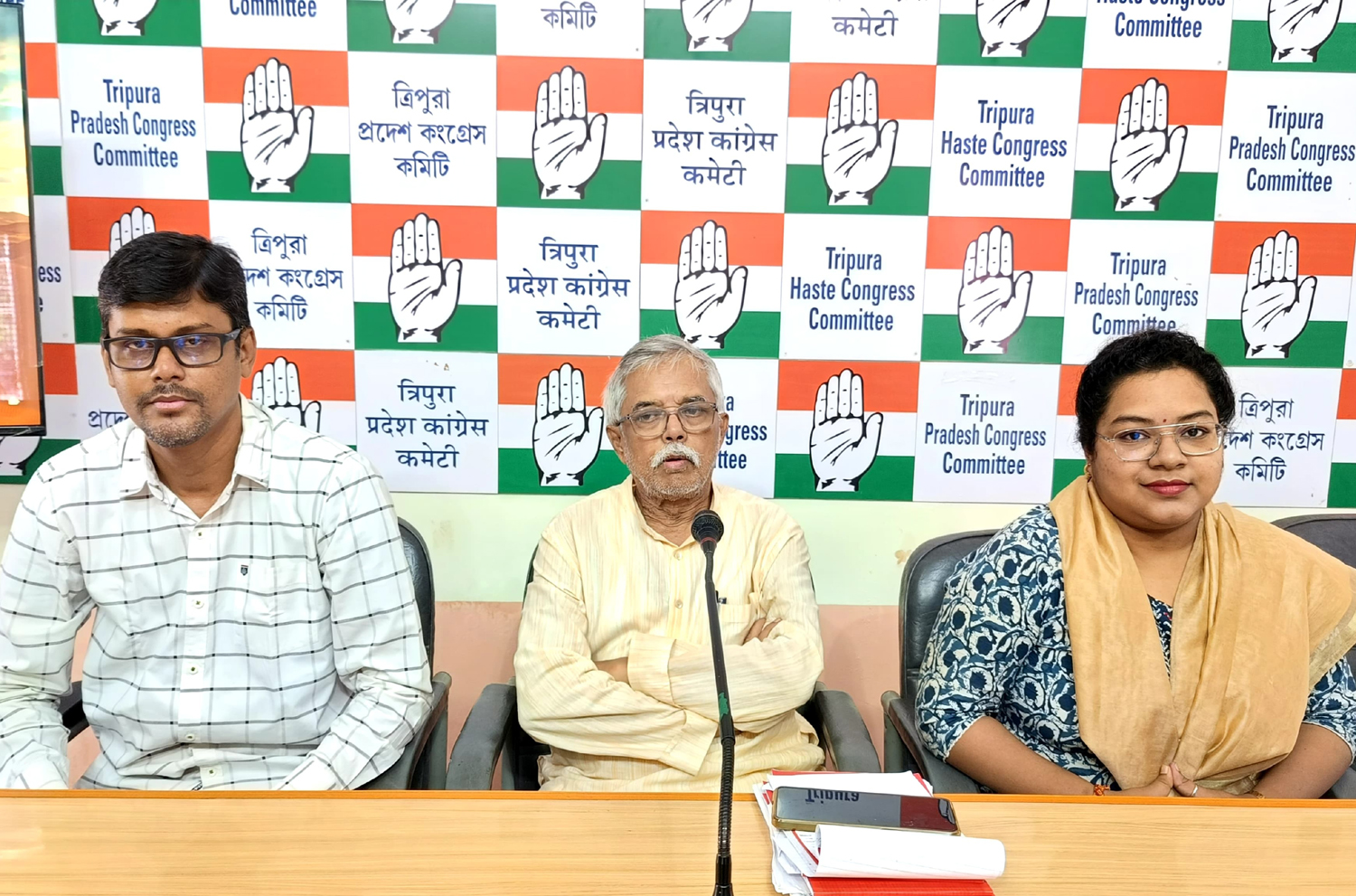 গোটা দেশে মোদি সরকার ও নির্বাচন কমিশনকে ব্যবহার করে নির্বাচনকে প্রহসনে পরিণত করছে, রাজ্যে যেন কোনোভাবেই এসআরআই লাগু না হয় তার জন্যে জনগণকে সচেতন থাকতে হবে: কংগ্রেস