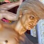 ট্রাম্পকে ‘অসুর’ হিসেবে দুর্গাপুজোর মণ্ডপে প্রদর্শন, বিতর্কের জন্ম পশ্চিমবঙ্গে