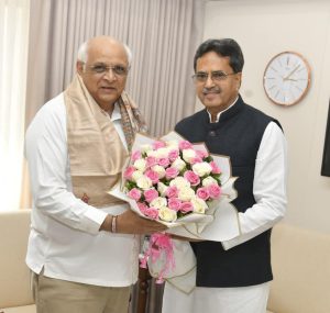 গুজরাটের মুখ্যমন্ত্রীর সাথে সাক্ষাৎ ত্রিপুরার মুখ্যমন্ত্রী