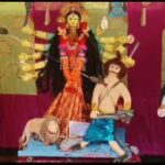 নিজ হাতে দুর্গা প্রতিমা বানিয়ে তাক লাগালো ১৫ বছরের কঙ্কজ, এলাকাজুড়ে প্রশংসার ঝড়