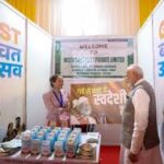 ইটানগরে প্রধানমন্ত্রী মোদীর স্থানীয় ব্যবসায়ীদের সঙ্গে সাক্ষাৎ, ‘গর্ব করে বলো এটা স্বদেশি’ পোস্টার বিতরণ