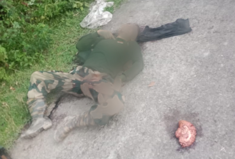 সাব্রুম সীমান্তে নিজের সার্ভিস রাইফেলের&hellip;