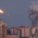 কিয়েভে রুশ ক্ষেপণাস্ত্র হামলায় ইউক্রেনের মন্ত্রিসভার ভবন ক্ষতিগ্রস্ত, পাল্টা জবাবে রাশিয়ার তেল পাইপলাইনে ইউক্রেনের হামলা