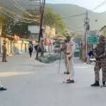 ডোডা জেলায় উত্তেজনা চরমে, আপ বিধায়ক মেহরাজ মালিকের গ্রেফতারকে কেন্দ্র করে ব্যাপক বিক্ষোভ ও সংঘর্ষ