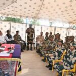 সীমান্তে বিএসএফ জওয়ানদের সঙ্গে সাক্ষাৎ করলেন ত্রিপুরার রাজ্যপাল