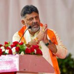 “দায়িত্ব থেকে পালাই না, দলের নির্দেশেই কাজ করব”, শিবকুমার মুখ্যমন্ত্রিত্বের জল্পনা উড়িয়ে দিলেন