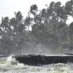 ঘূর্ণিঝড় দিতওয়ার প্রভাব মোকাবিলায় শ্রীলঙ্কাকে ভারতীয় সহায়তা অব্যাহত, “অপারেশন সাগর বন্ধু” চলমান