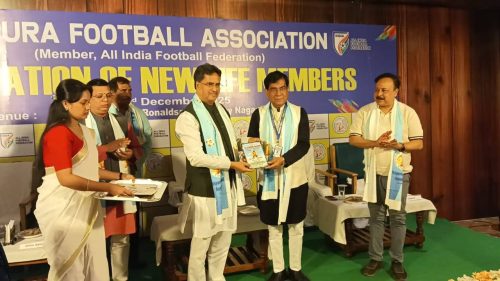 বর্ণাঢ্য অনুষ্ঠানে টিএফএ-র নতুন লাইফ মেম্বাররা সংবর্ধিত