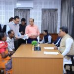 মুখ্যমন্ত্রীর আন্তরিক উদ্যোগ ও সহায়তার আশ্বাস পেয়ে ফিরে গেলেন সাহায্য প্রত্যাশীরা