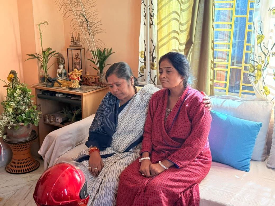 নিহত শিক্ষার্থী সপ্তর্ষি দাসের বাড়িতে যান প্রতিমা ভৌমিক