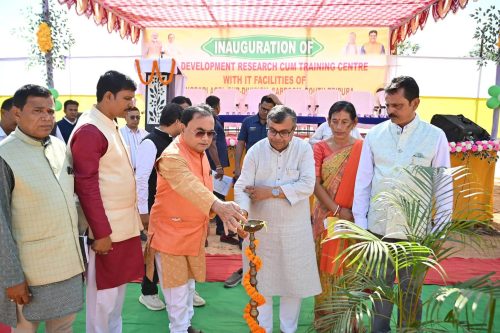 বর্তমান সরকার কৃষকদের কল্যাণে রাজনৈতিক রঙ দেখেনা: মন্ত্রী রতনলাল নাথ