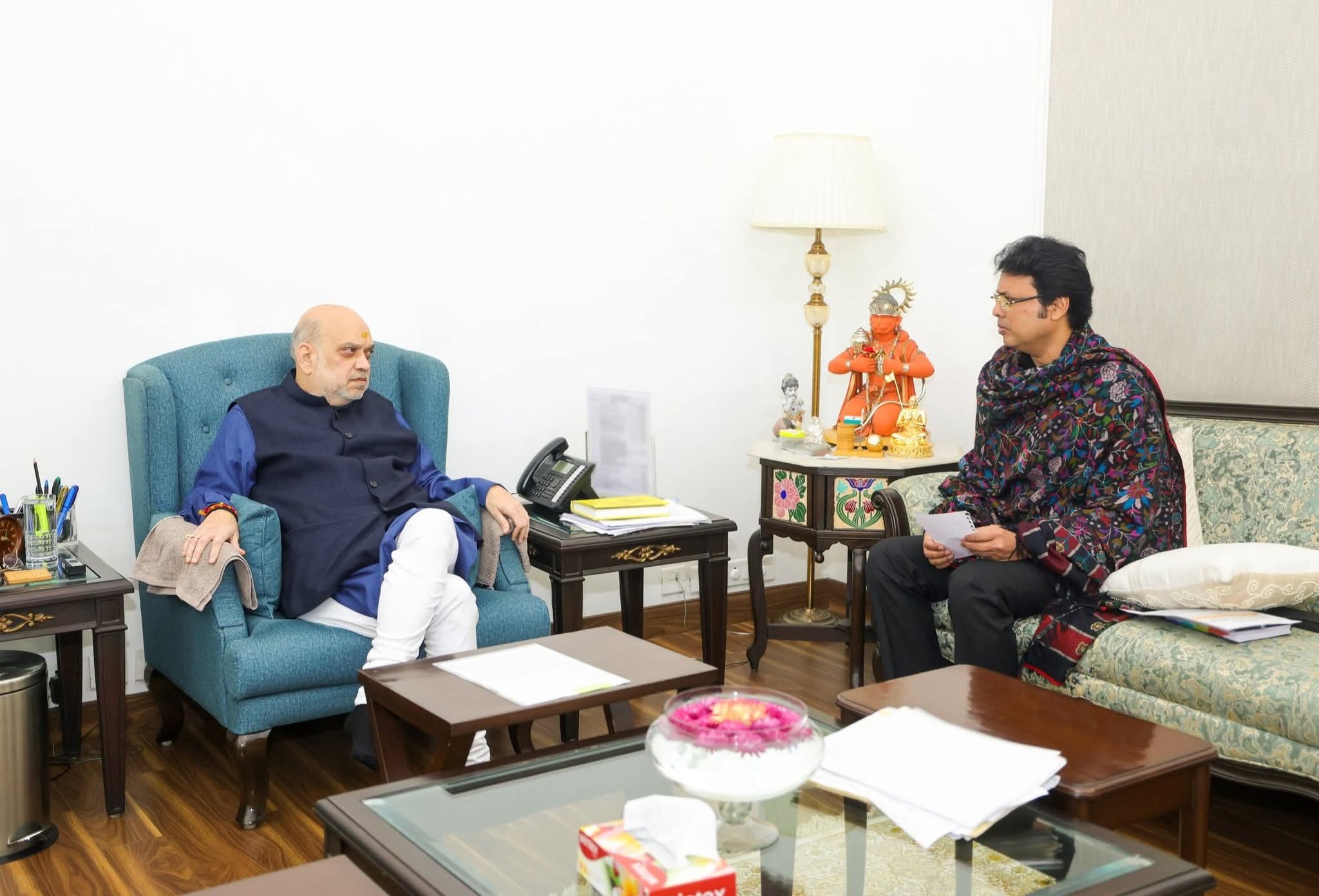 কেন্দ্রীয় স্বরাষ্ট্রমন্ত্রীর সঙ্গে সাক্ষাৎ করলেন সাংসদ বিপ্লব কুমার দেব