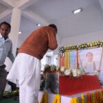 প্রয়াত বিশ্ববন্ধু সেনকে বিধানসভায় শেষ শ্রদ্ধাঞ্জলী নিবেদন