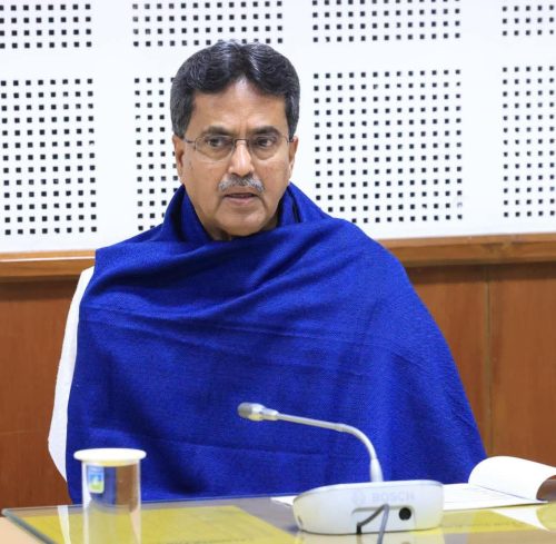 গতানুগতিক শিল্পকর্ম থেকে বেরিয়ে উদ্ভাবনী শিল্প কর্মের প্রতি মনোযোগী হতে হবে: মুখ্যমন্ত্রী