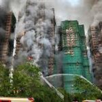 হংকংয়ে তীব্র অগ্নিকাণ্ডের পর নেটিং অপসারণের নির্দেশ, ১৫৯ জনের মৃত্যু