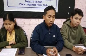 নারকেল কুঞ্জে বর্ণবিদ্বেষমূলক মন্তব্যের অভিযোগ,&hellip;