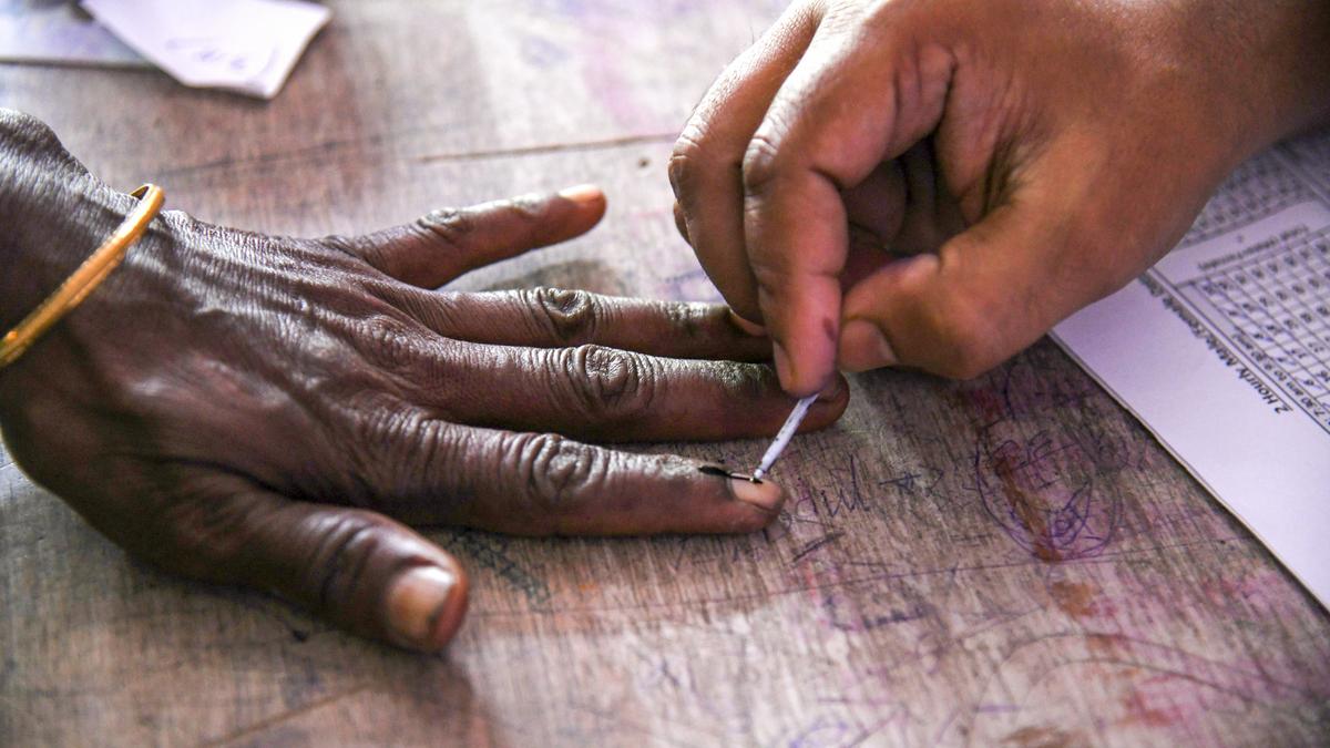 এসআইআর অভিযানের আওতায় গুজরাট বিধানসভা কেন্দ্রগুলির খসড়া ভোটার তালিকা প্রকাশ