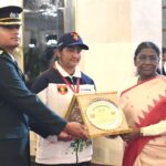 রাষ্ট্রপতি ভবনে উদ্যমপুরের শিক্ষার্থীদের সঙ্গে রাষ্ট্রপতি মুর্মুর সঙ্গে সাক্ষাৎ