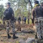 বিজাপুরে মাওবাদীদের আইইডি বিস্ফোরণে জখম ১১ নিরাপত্তাবাহিনী জওয়ান