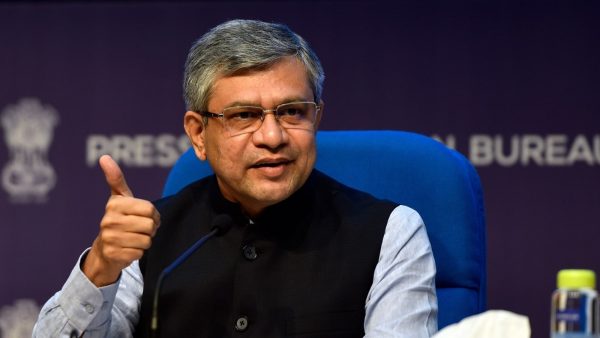 জম্মু মেট্রো নিয়ে অগ্রগতির ইঙ্গিত রেলমন্ত্রীর, কেরালায় প্রকল্পের অগ্রগতির জন্য রাজ্য সরকারের সহযোগিতার আহবান