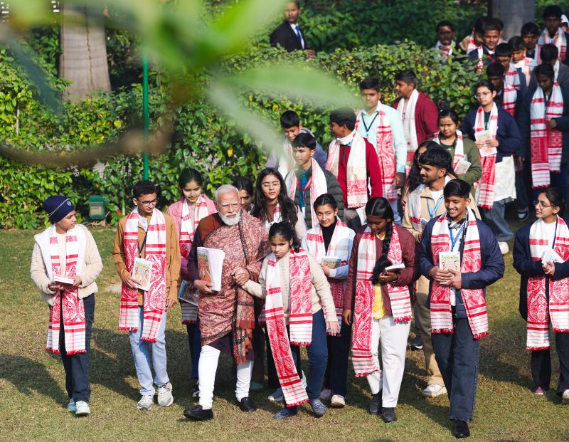 শিক্ষা যেন বোঝা না হয়, শুধু নম্বর নয়, জীবনের উন্নতিতেই জোর দাও: পড়ুয়াদের উদ্দেশ্যে প্রধানমন্ত্রী