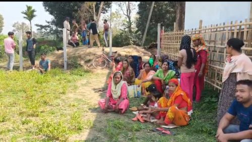 ফের উত্তপ্ত দক্ষিণ জয়পুর, উচ্ছেদকৃত ১৯ পরিবারের জমিতে জল ছাড়ার অভিযোগ, চরম ক্ষোভ