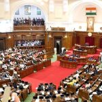 বাজেট অধিবেশন শুরু হতেই উত্তাল উত্তরপ্রদেশ বিধানসভা, এসপি বিধায়কদের ‘গভর্নর গো ব্যাক’ স্লোগানে উত্তেজনা