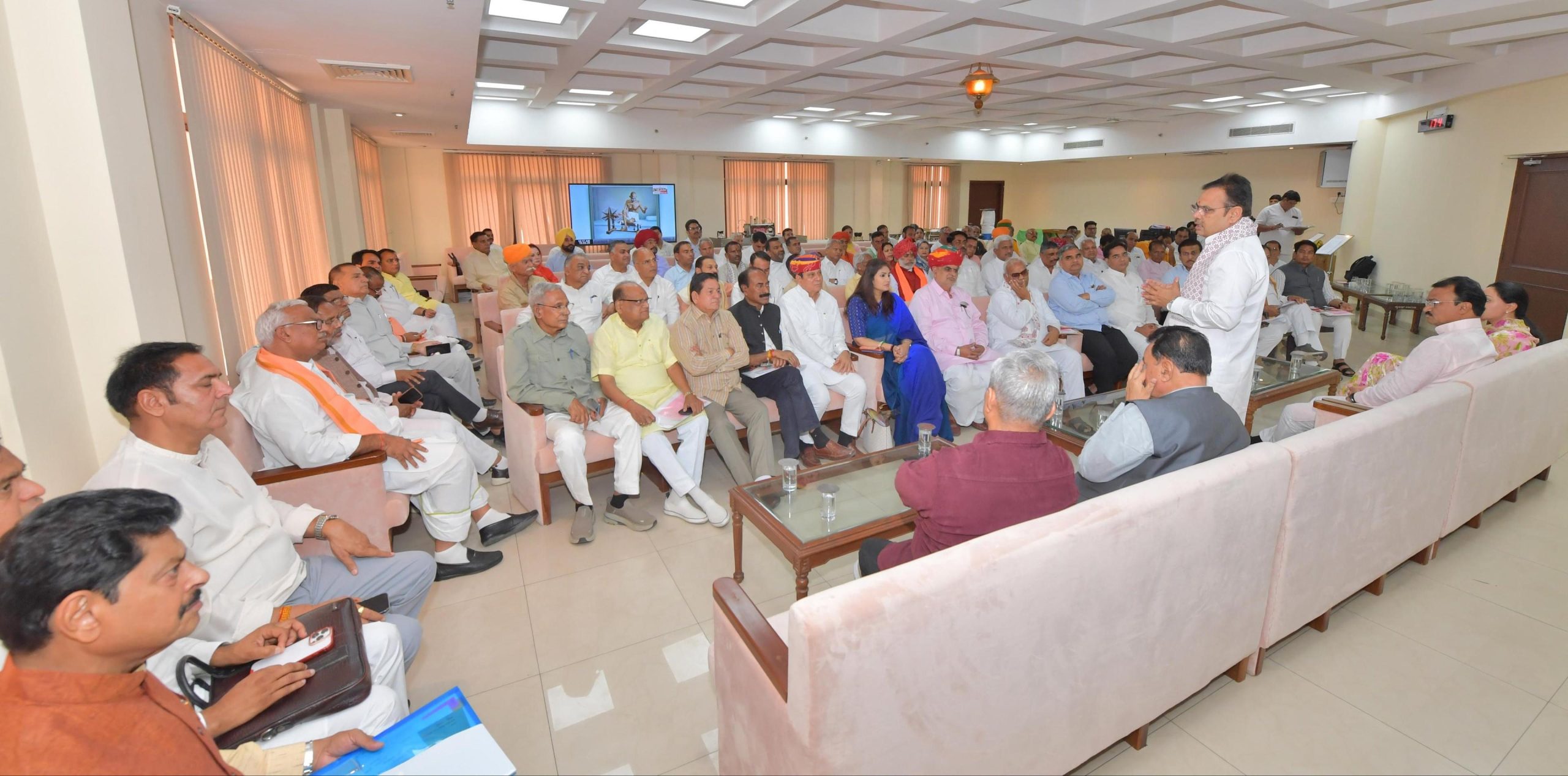 হরিয়ানায় কৃষকের মেয়ের বিয়েতে হাজির রাহুল গান্ধী, খেলেন ‘চুরমা’, শুনলেন লোকগান