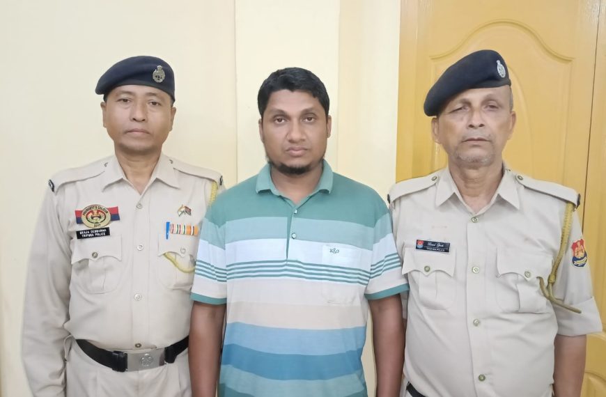 সীমান্তে বাংলাদেশি নাগরিক আটক, সোনামুড়া থানায় মামলা রুজু