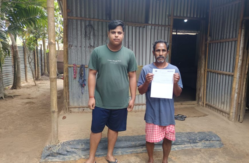 অসুস্থ ছেলের চিকিৎসায় সাহায্যের আবেদন, দিশেহারা দিনমজুর বাবা