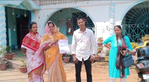 জমি নিয়ে বিবাদে হামলার অভিযোগ, অভিযুক্তদের গ্রেপ্তারের দাবিতে রামনগর ফাঁড়িতে পরিবারের ধর্না