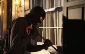 চড়িলামে দিনদুপুরে ছিনতাইয়ের ঘটনায় গ্রেফতার আরও তিন অভিযুক্ত