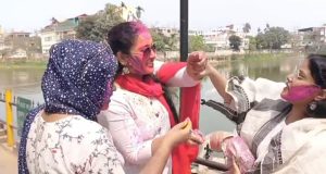 রাজধানীতে রঙের উৎসব হোলিতে মাতলেন রাজ্যবাসী