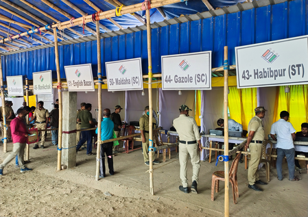 এসআইআর ভোটার তালিকা মামলা: পশ্চিমবঙ্গের নির্বাচন কর্মীদের আবেদন শুনতে অস্বীকৃতি সুপ্রিম কোর্টের