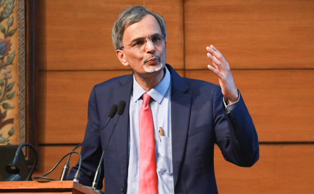 টাকার অবমূল্যায়ন দীর্ঘমেয়াদি বিনিয়োগের সুযোগ: সিইএ ভি. অনন্ত নাগেশ্বরন