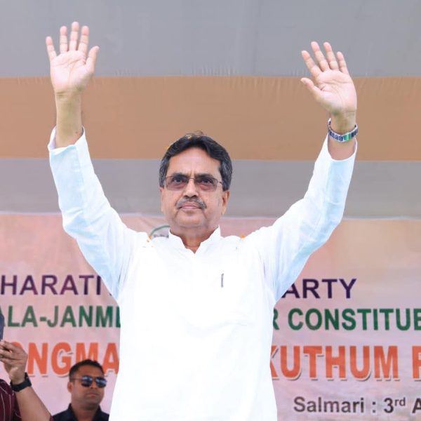 গাবর্দী বাজারে নির্বাচনী সমাবেশে মুখ্যমন্ত্রী