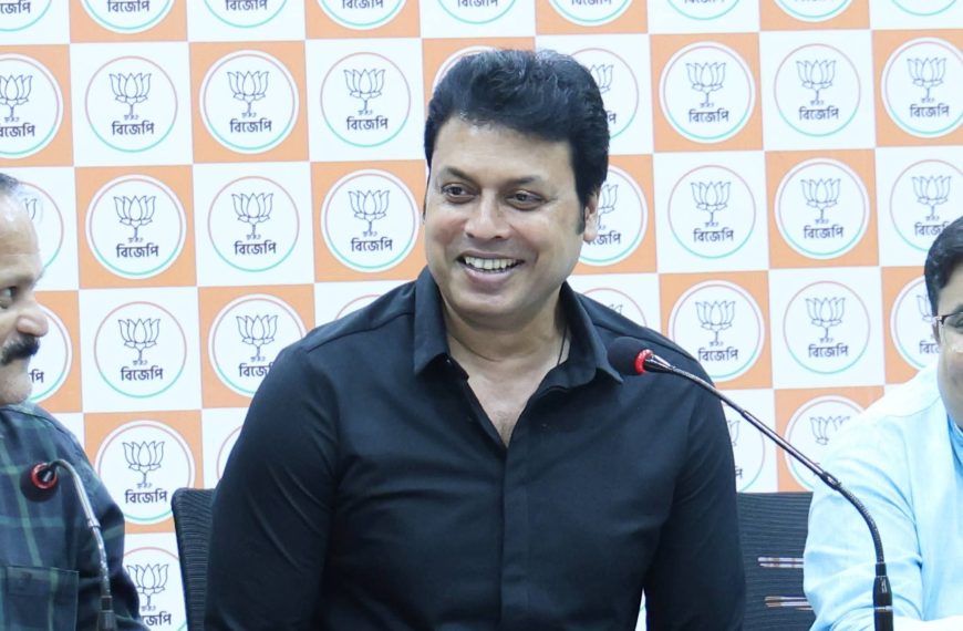 পশ্চিমবঙ্গের মুখ্যমন্ত্রী পরিবারতন্ত্রের রাজনীতি চালাচ্ছেন, তাঁর নেতৃত্বে রাজ্যে অরাজক পরিস্থিতির সৃষ্টি হয়েছে : সাংসদ বিপ্লব 