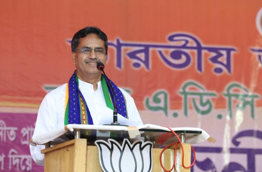 ৭০২ ভোটারকে বিজেপিতে স্বাগত জানান মুখ্যমন্ত্রী