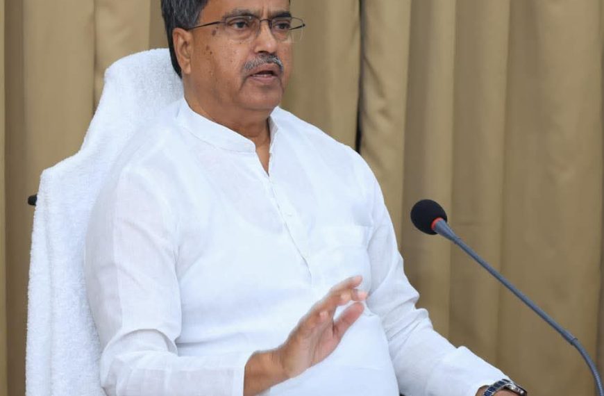 বর্তমানে পরিস্থিতি নিয়ন্ত্রণে, খোলা থাকছে স্কুল-কলেজ: মুখ্যমন্ত্রী