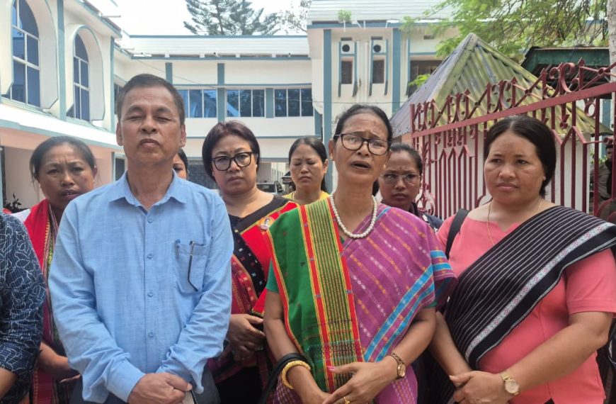 সাব্রুমে ইভিএম বিতর্ক ঘিরে উত্তেজনা, লাঠিচার্জে আহত তিপ্রা মথার কর্মীরা, এসপির সঙ্গে সাক্ষাৎ বিধায়ক রনজিত দেববর্মার