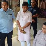 খোয়াইয়ে নির্বাচনোত্তর সন্ত্রাস: বিজেপি প্রার্থী ও বুথ সভাপতির বাড়িতে হামলা, ক্ষতিগ্রস্ত এলাকা পরিদর্শনে মন্ত্রী টিঙ্কু রায়