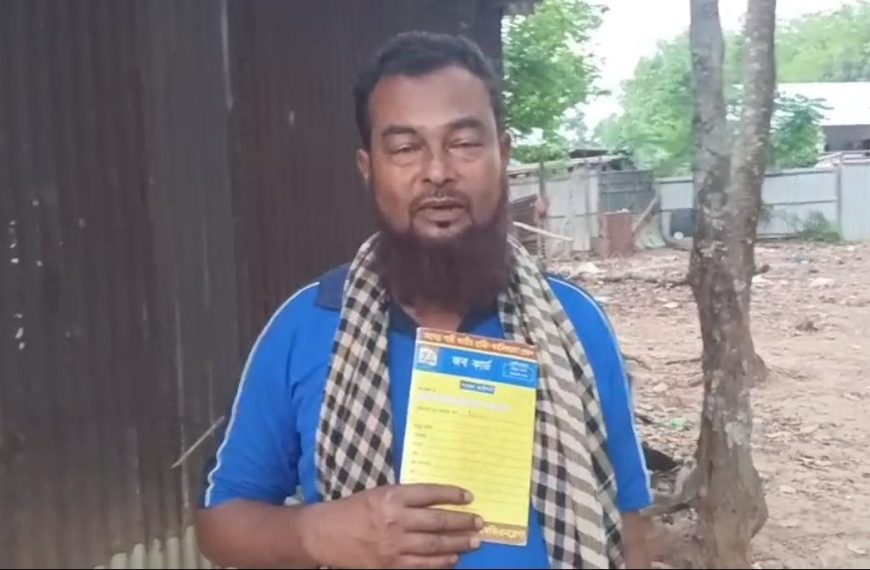 আট মাস ধরে রেগার কাজের টাকা না পেয়ে ক্ষুব্ধ শ্রমিক