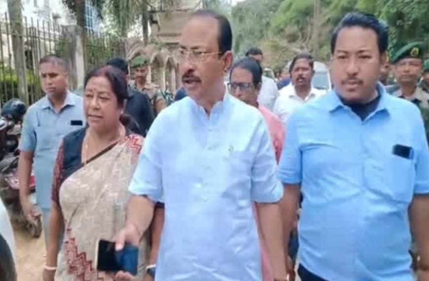 নির্বাচনোত্তর সন্ত্রাসে বাড়িছাড়া কর্মীদের সঙ্গে সাক্ষাৎ, বিক্ষোভের মুখে প্রদেশ বিজেপি সভাপতি