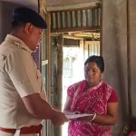 দরিদ্র কলেজছাত্রীর পাশে বিশ্রামগঞ্জ থানার ওসি, খাদ্যসামগ্রী ও যাতায়াত খরচের দায়িত্ব নিলেন