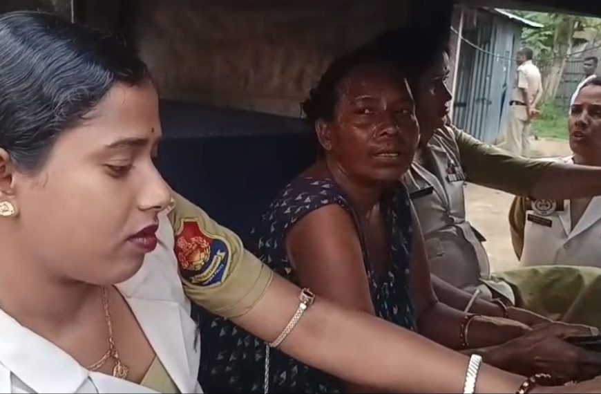 আমতলী বারুইপাড়ায় উশৃঙ্খল মহিলার তাণ্ডব, এলাকাবাসীর চাপে গ্রেফতার