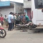 বাস ও বাইকের সংঘর্ষে আহত যুবক, বিশৃঙ্খল পার্কিং নিয়ে ক্ষোভ