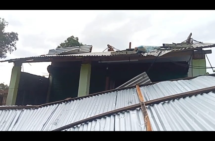 কালবৈশাখীর তাণ্ডবে তছনছ বিউটি পার্লার, বিপাকে স্বাবলম্বী মহিলা, ঘটনা বামুটিয়ায়