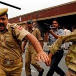 মুজফ্‌ফরপুরে খেসারি লাল যাদবের অনুষ্ঠানে বিশৃঙ্খলা, লাঠিচার্জ পুলিশের